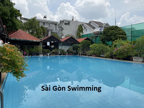 Hồ bơi Trần Lâm được thiết kế đảm bảo sự thoải mái cho người học và bơi